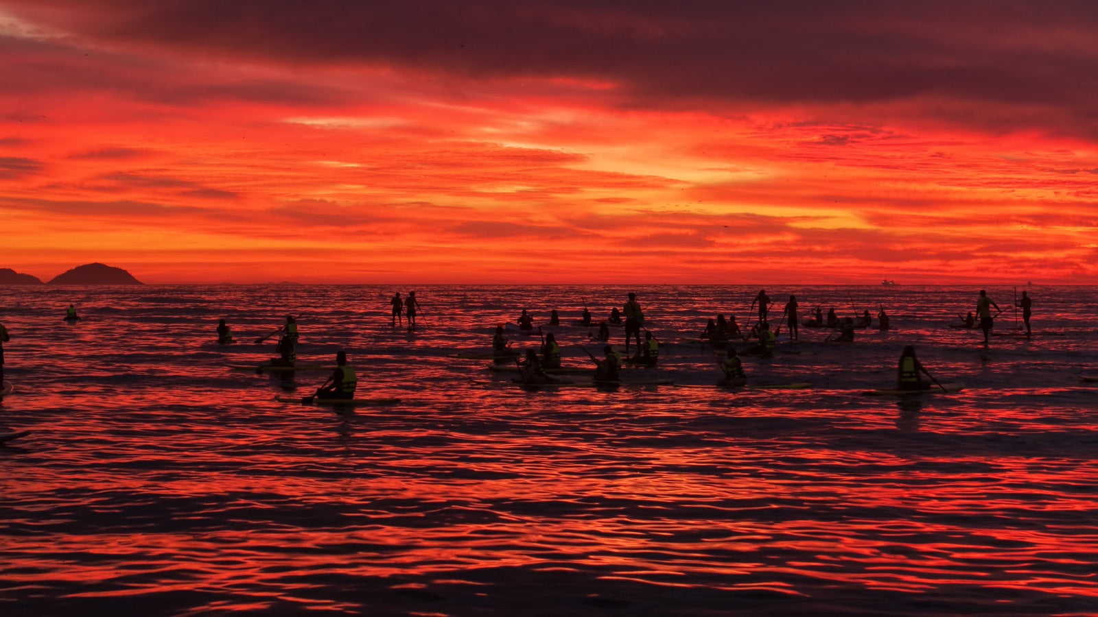 Amanecer en Stand Up Paddle — Vive Brasil