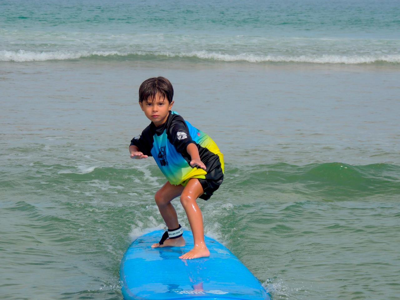 Clase de surf para principiantes en Praia de Geribá, Búzios